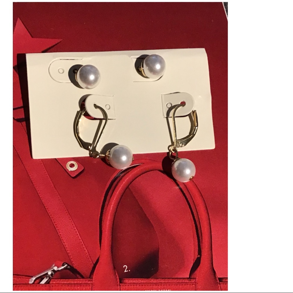 💗 Pearl Earrings NEW 💗